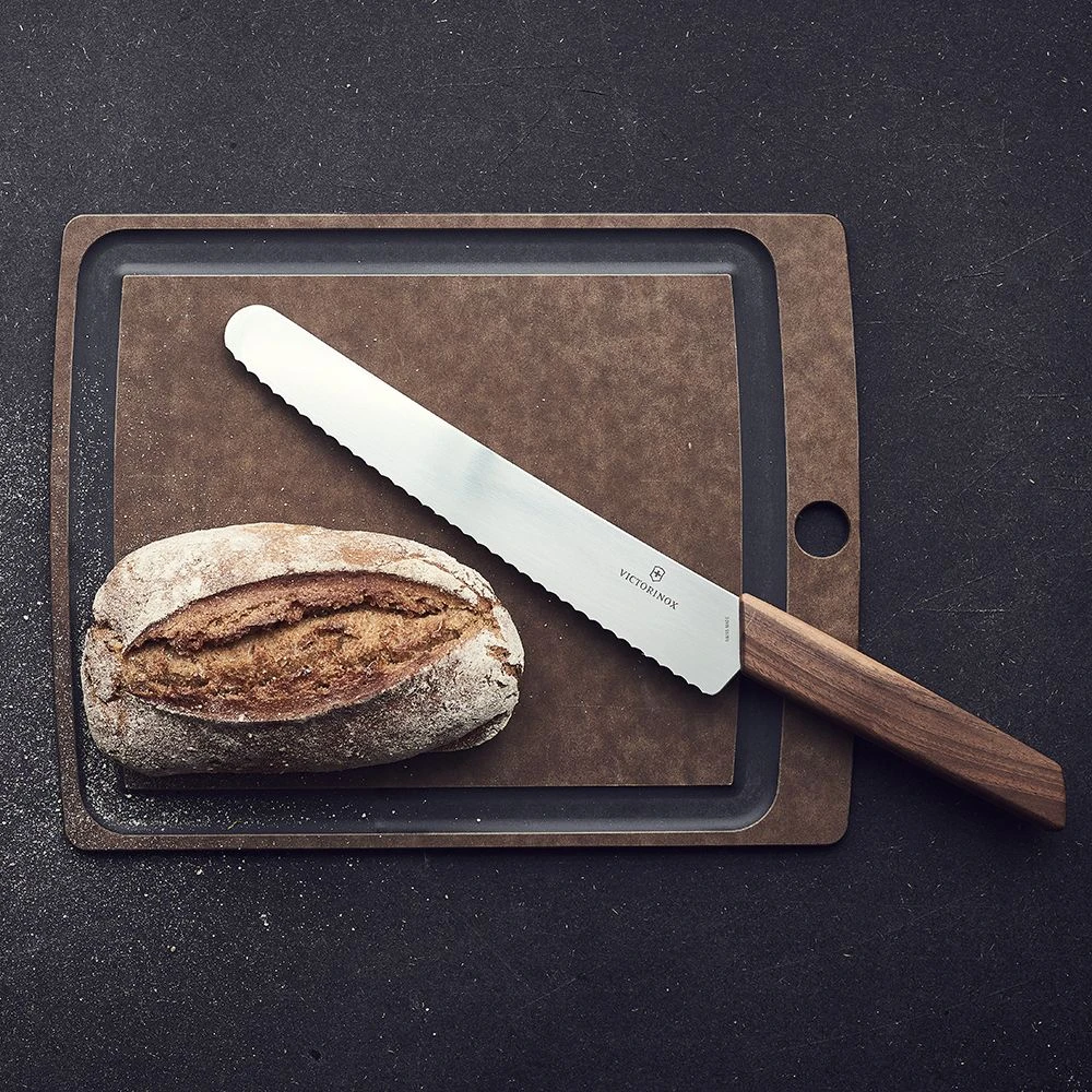 Victorinox Swiss Modern Walnut 22cm Bread & Pastry Knife (6907022WG) - Image 2