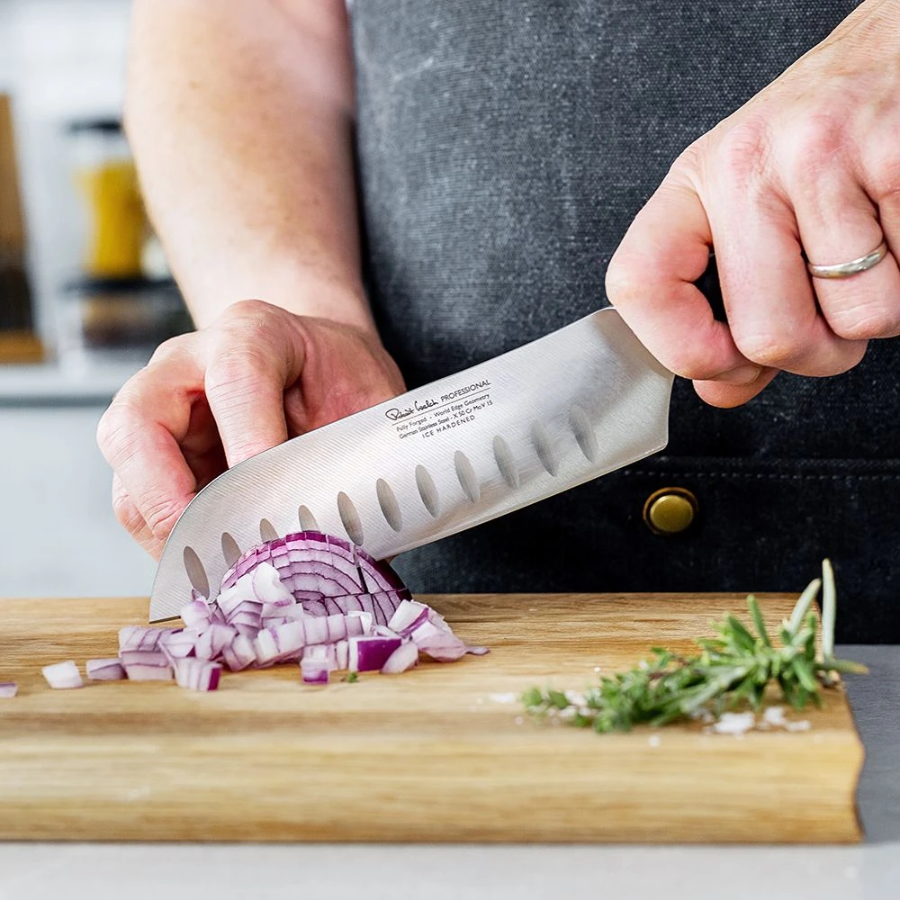 Robert Welch Professional V Santoku Knife 17cm - Image 4
